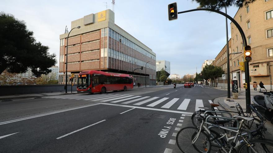 El tercer accidente grave abre el debate sobre la velocidad del bus en Zaragoza