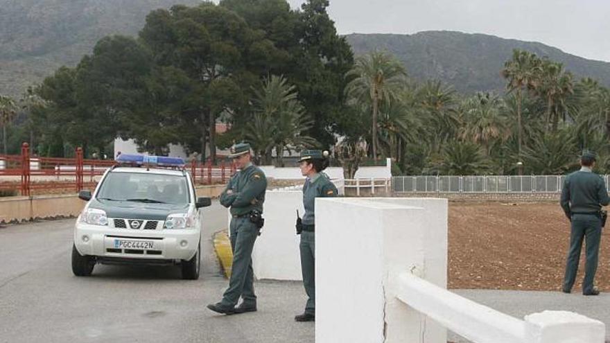 La Guardia Civil vigiló durante semanas el lujoso chalé de Novelda donde ocurrió el crimen.