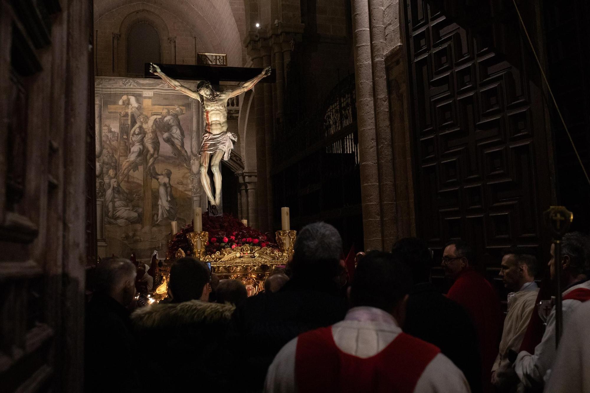 La Hermandad del Cristo de las Injurias: procesión del Silencio