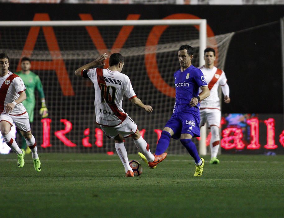 El partido entre el Rayo y el Oviedo, en imágenes