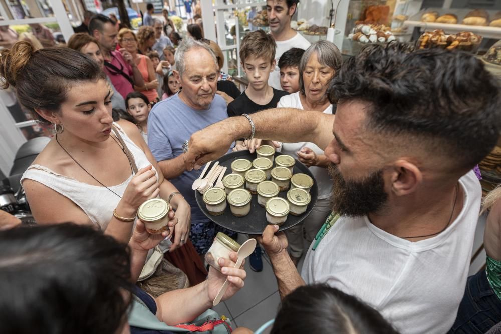 El cuiner Marc Ribas presenta a Tossa la seva nova línia de gelats