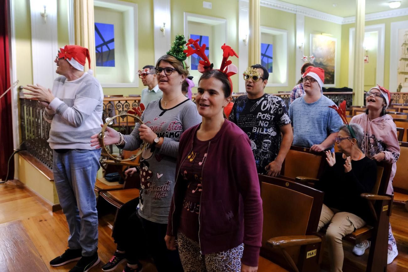 La magia de la Navidad llena de ilusión el teatro Consistorial de Gáldar