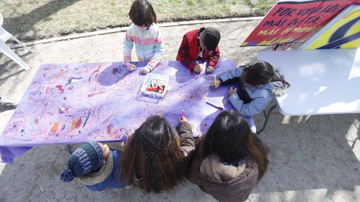 La Cincomarzada también se vive con fuerza en el barrio Oliver