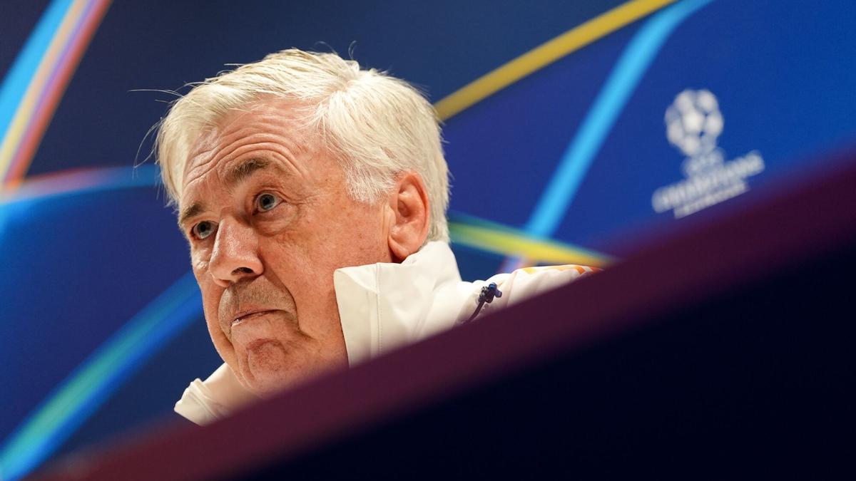 Carlo Ancelotti, durante su rueda de prensa previa al partido de Champions en el Emirates Stadium de Londres,