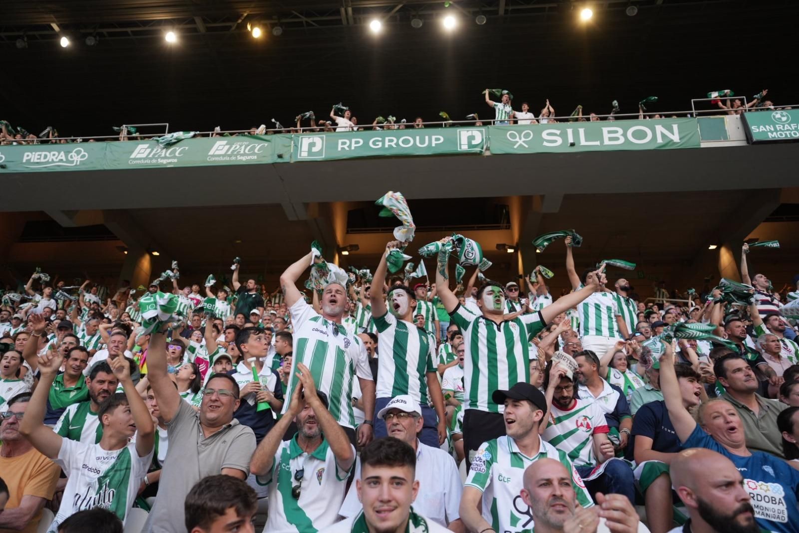 Córdoba CF-Barcelona Atlétic | La afición cordobesista, en imágenes