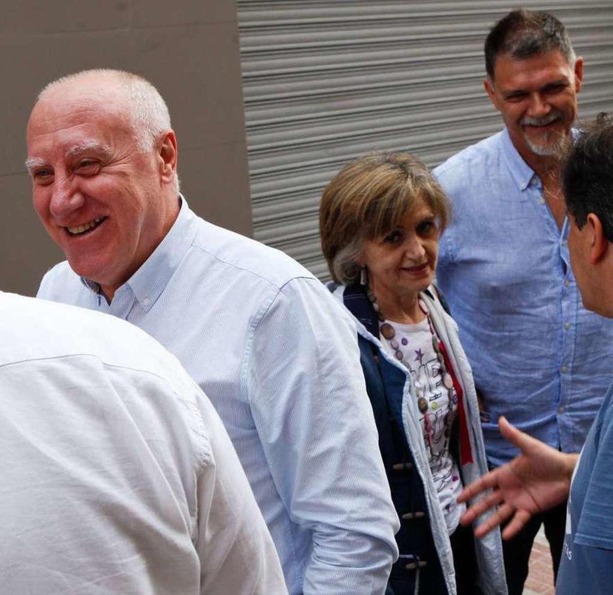 El nuevo secretario general de Sanidad, Faustino Blanco, en primer término, y la ministra Carcedo, en un acto en el que coincidieron en la agrupación socialista en Gijón.