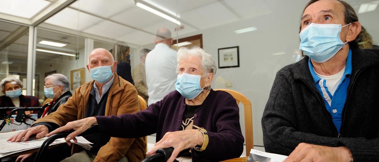 Mayores en una residencia.
