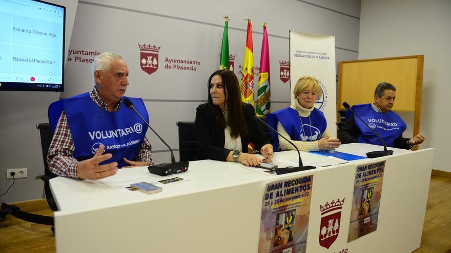 Banco de Alimentos en Plasencia: &quot;A partir del día 20 de cada mes nos piden comida&quot;