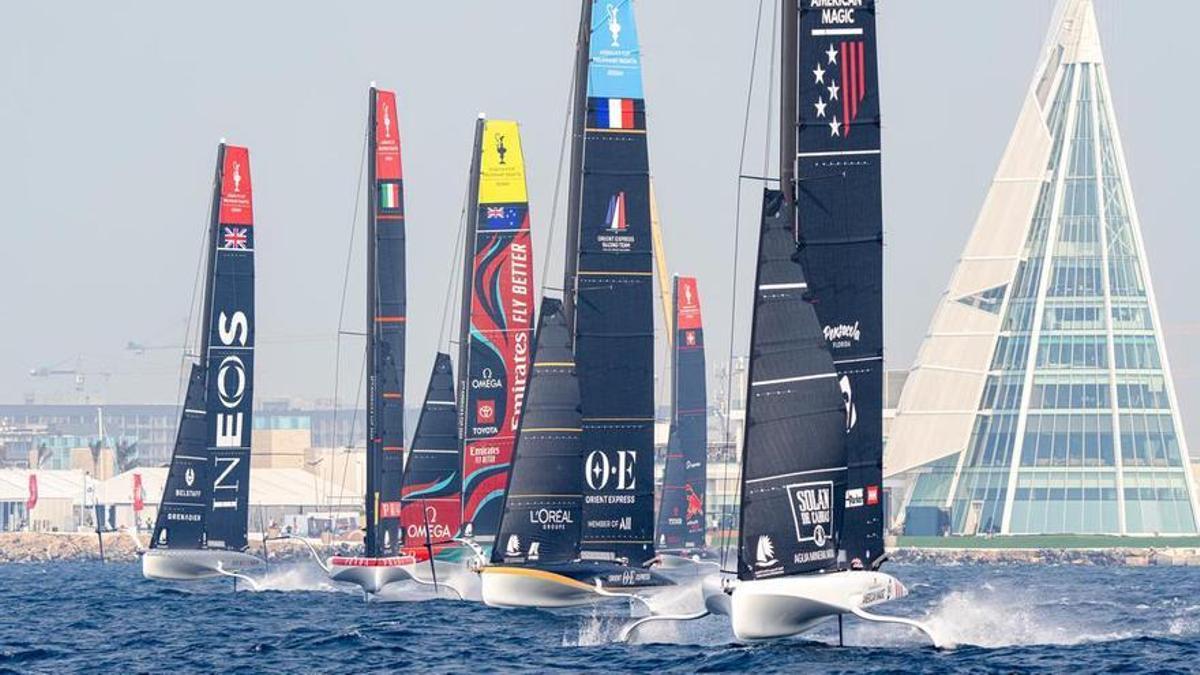 Los seis equipos en la segunda jornada de la regata preliminar de Jeddah de la Copa América de vela.