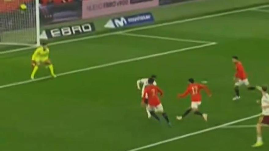 VÍDEO: Las paradas de Shobeir ante España