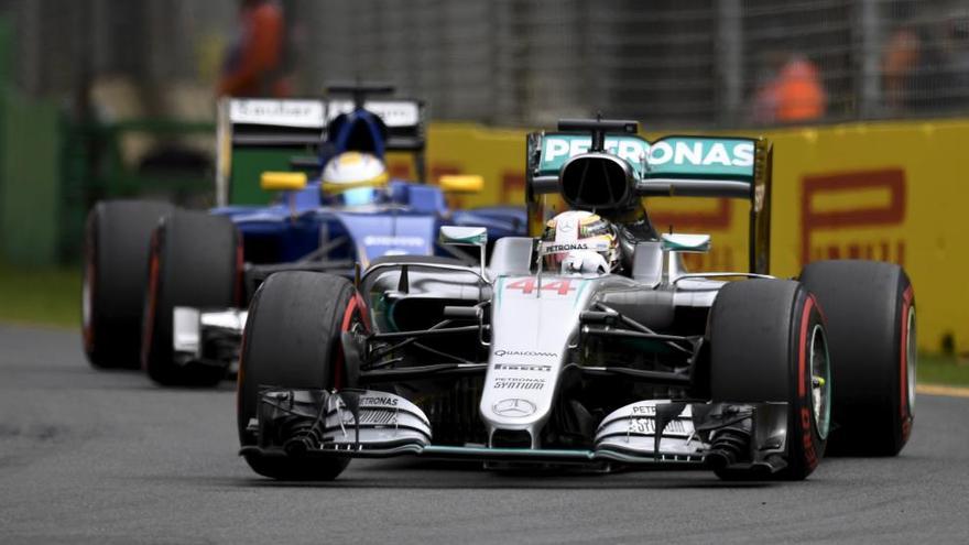 Hamilton aconsegueix la primera &#039;pole&#039; de la temporada