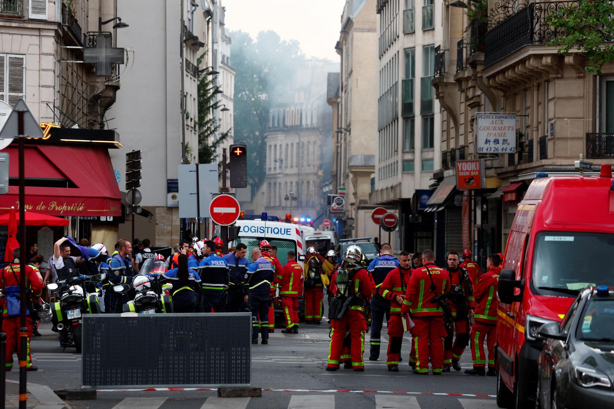 L'explosió de gas al cinquè districte de París, en imatges