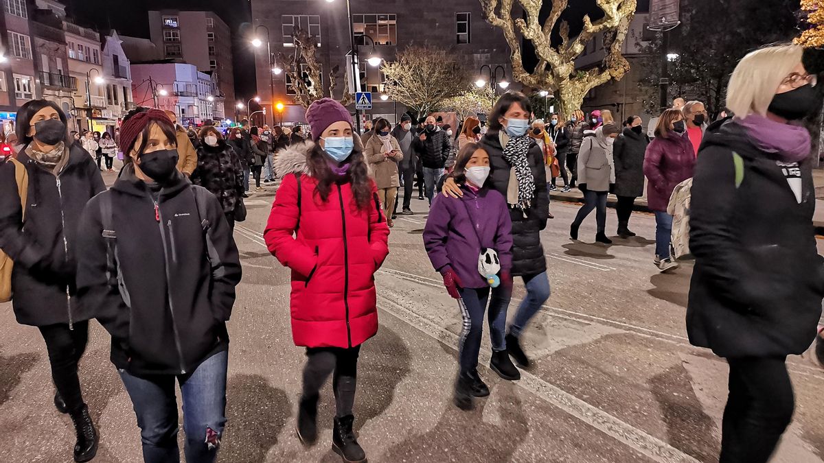 25N: Galicia salió a la calle vestida de morado