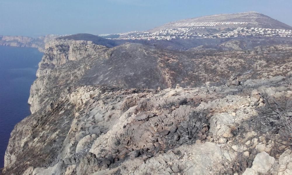 El paisaje tras el incendio de Xàbia y Benitatxell