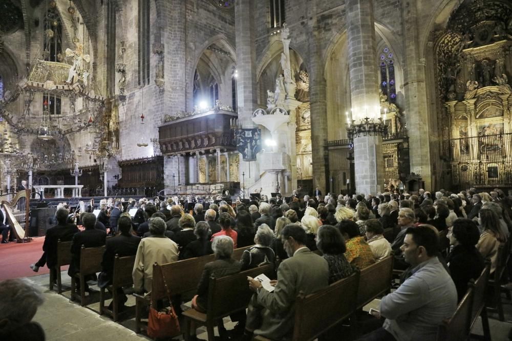 La Reina, fiel al Réquiem solidario en la Seu