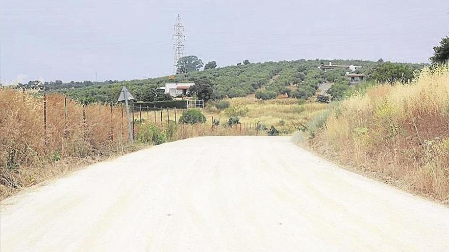 La mejora de un colector en Villafranca trata de evitar grietas en vías públicas