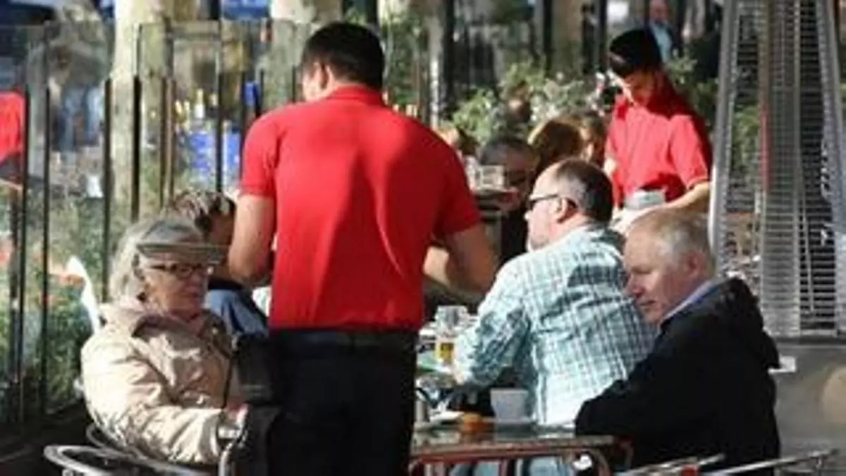 Córdoba registra la cifra más baja de paro en 16 años con 57.784 desempleados