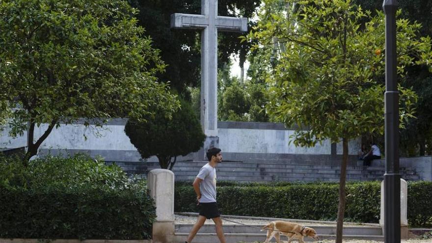 Ayuntamiento y Consell «coordinan» la retirada de la cruz del Ribalta