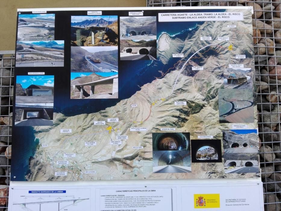 Señaléticas y paneles de la nueva carretera de La Aldea