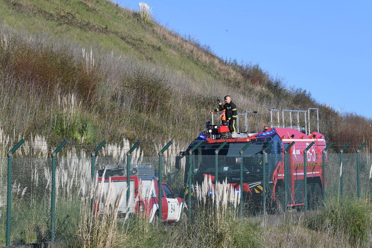 Dispositivo de caza del jabalí en el aeropuerto de Alvedro