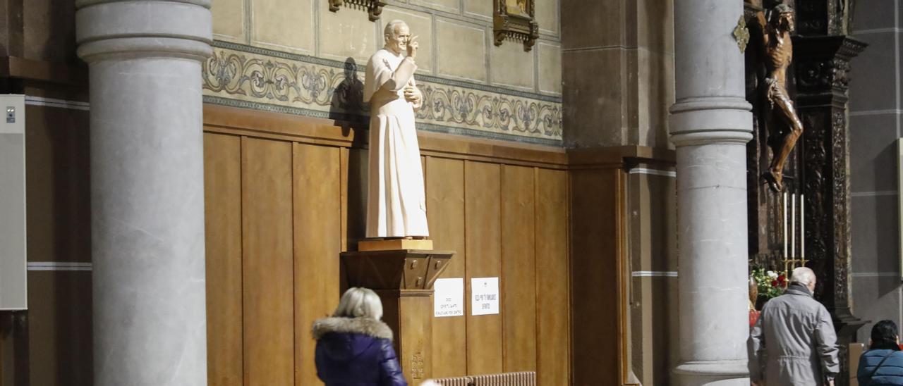 La imagen de Juan Pablo II en la Basílica.