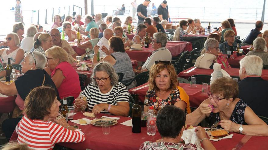 Chapela disfruta de la Festa da Sardiña del Círculo Recreativo