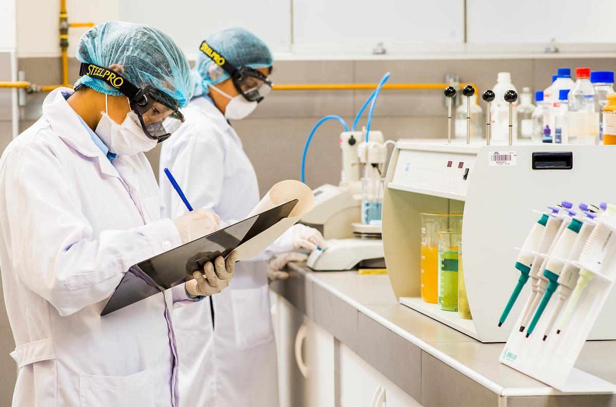 Los PFAS son fabricados en el laboratorio para múltiples artículos de consumo cotidiano