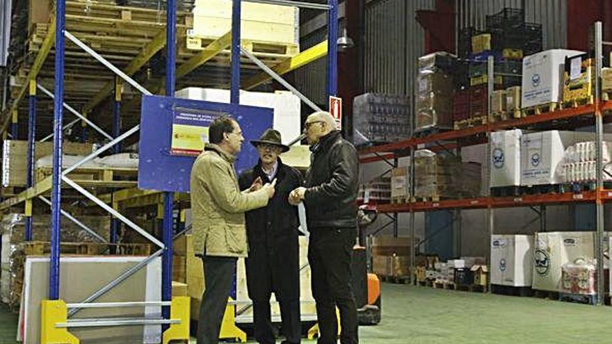 Ángel Blanco, Andrés Rincón y Guido Rodríguez en el Banco de Alimentos de Zamora.