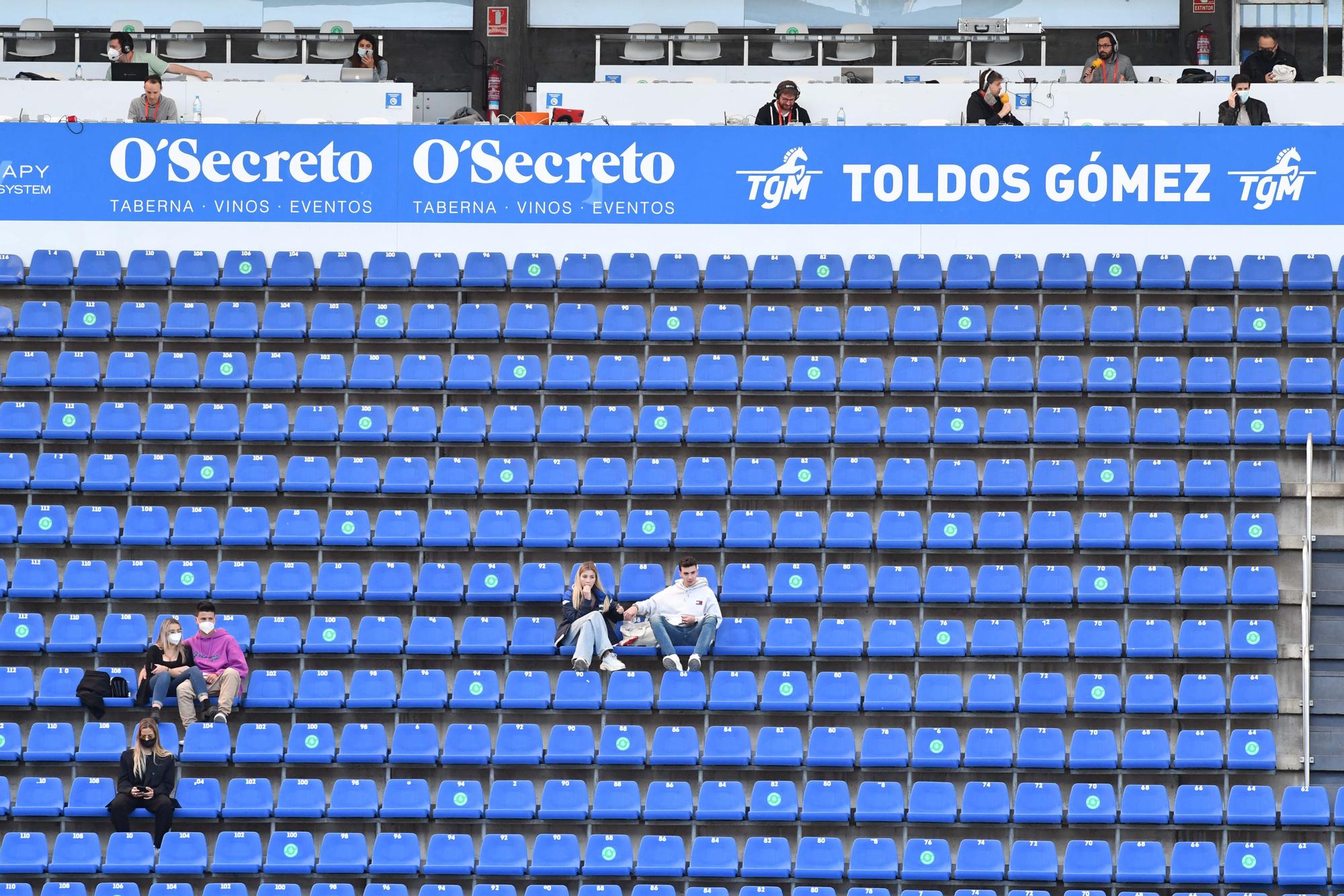 El Dépor se impone al Marino (1-0) en Riazor