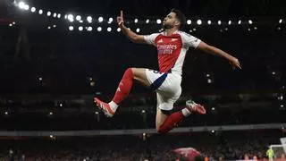 Arteta implanta en el Arsenal el 'fútbol sapiens' mientras bebe del fútbol americano
