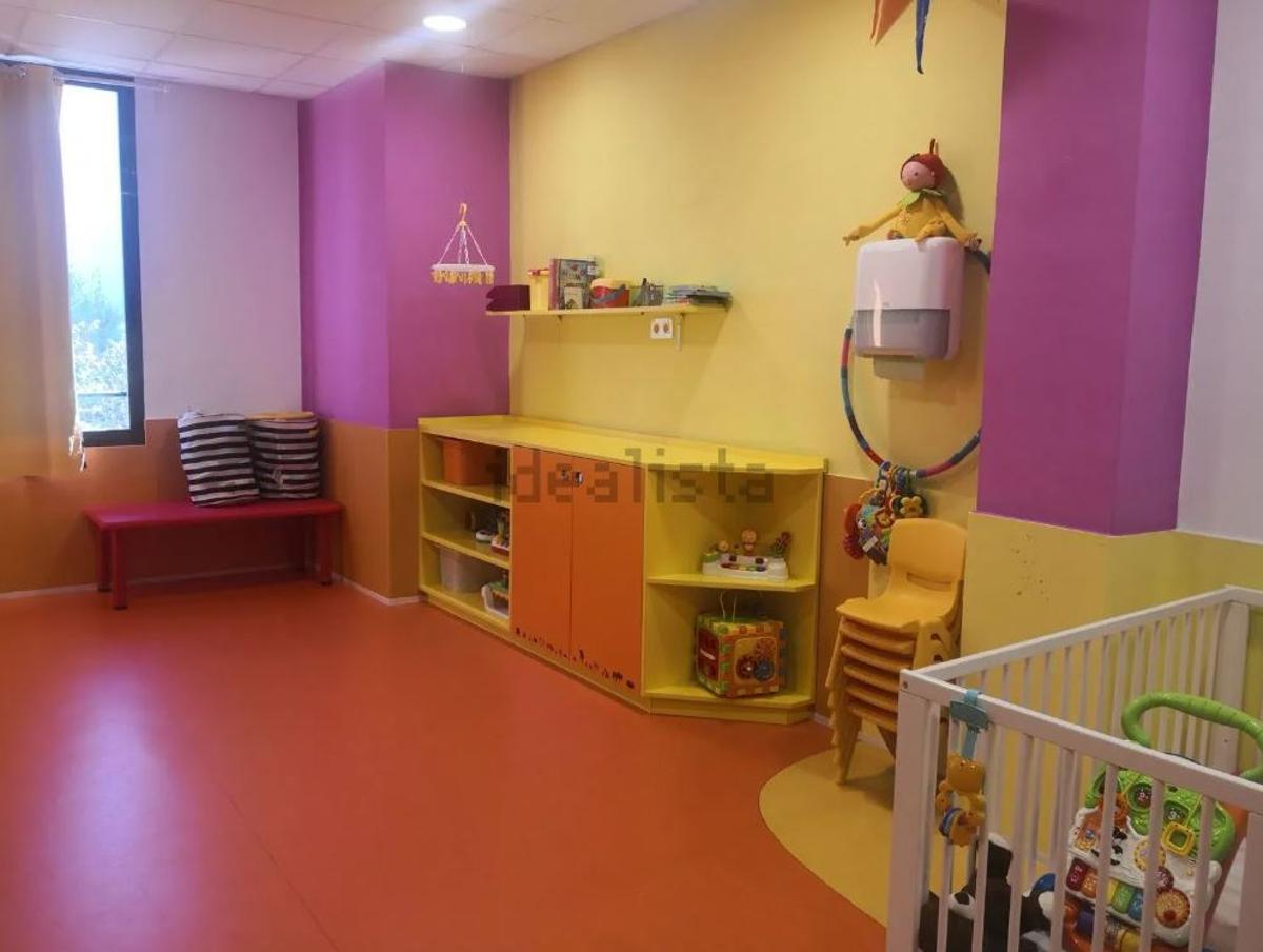 Alberga una guardería.