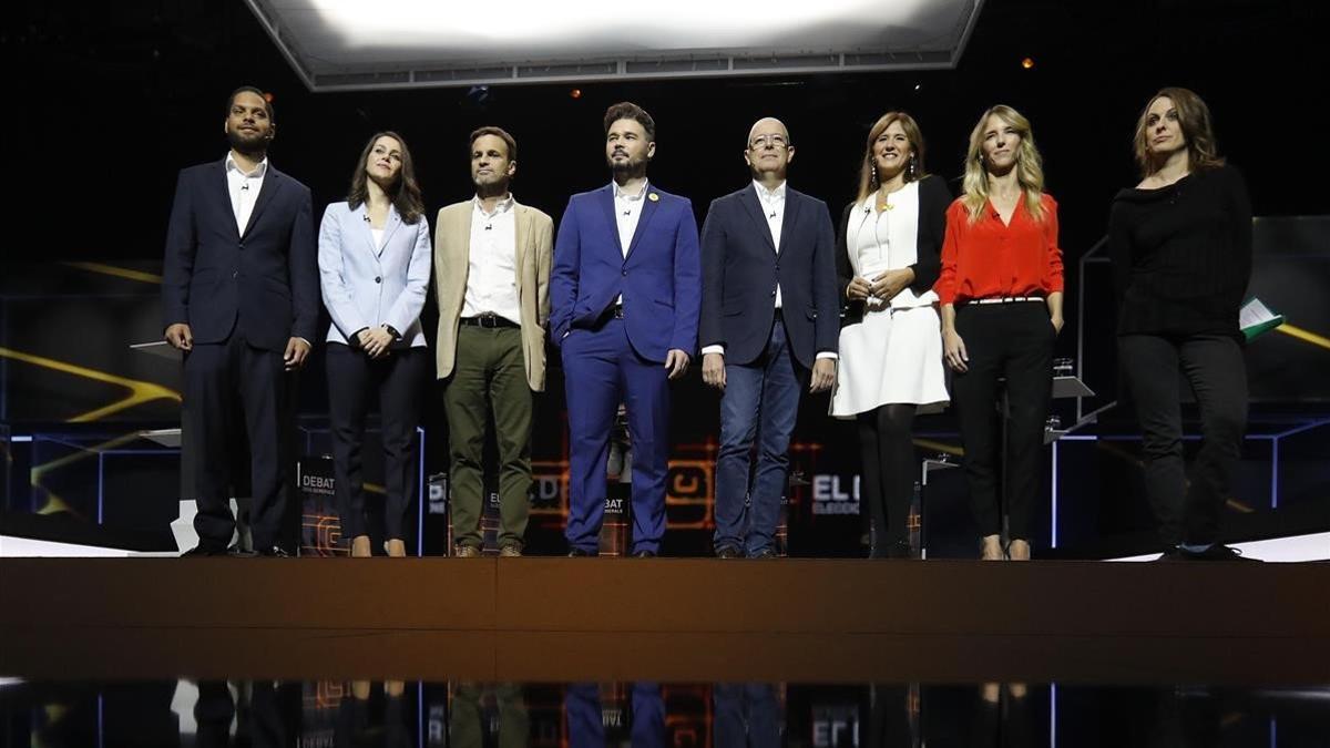 Garriga, Arrimadas, Asens, Rufián, Zaragoza, Borràs, Álvarez de Toledo y Vehí, en el plató de TV-3.