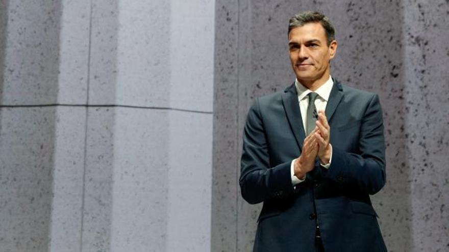 Sánchez se muestra "abierto" a negociar con PP y Cs su apoyo a los PGE