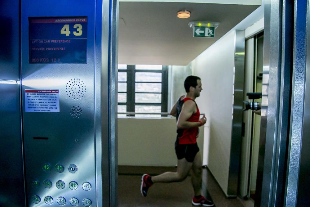 Subida Vertical del Gran Hotel Bali de Benidorm