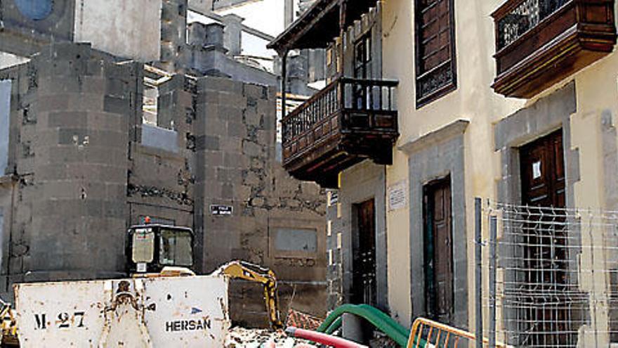 Estado de la calle Herrería donde se concentran las obras de repavimentación, ayer.