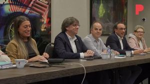 Puigdemont nega davant Junts haver abordat els Pressupostos de Sánchez amb Illa