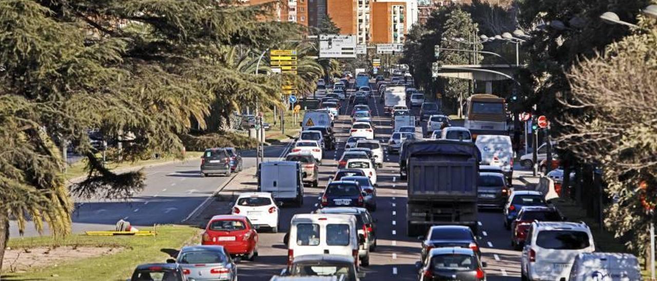 La contaminación  de los vehículos en las ciudades reduce la vida hasta 4 años