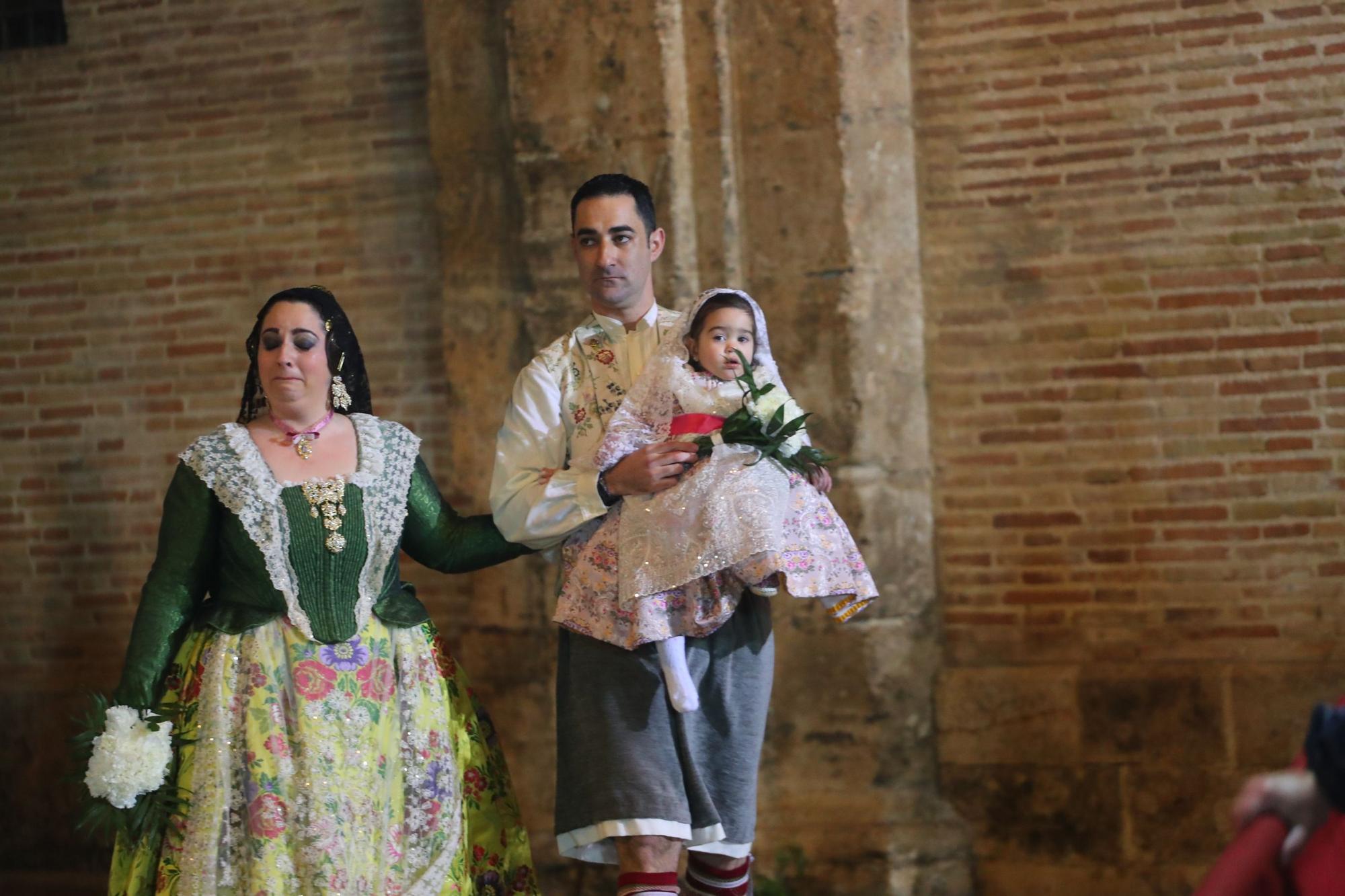 Búscate en el primer día de ofrenda por la calle de la Paz (entre las 20:00 a las 21:00 horas)