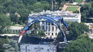 Trump fon el 250è aniversari dels Estats Units amb el seu 80è aniversari en un combat a la Casa Blanca
