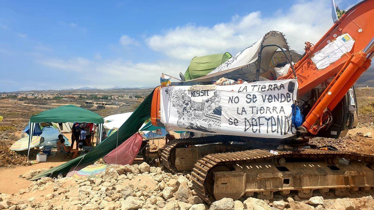 Movilización en contra de la construcción del proyecto &#039;Cuna del Alma&#039; en Adeje.