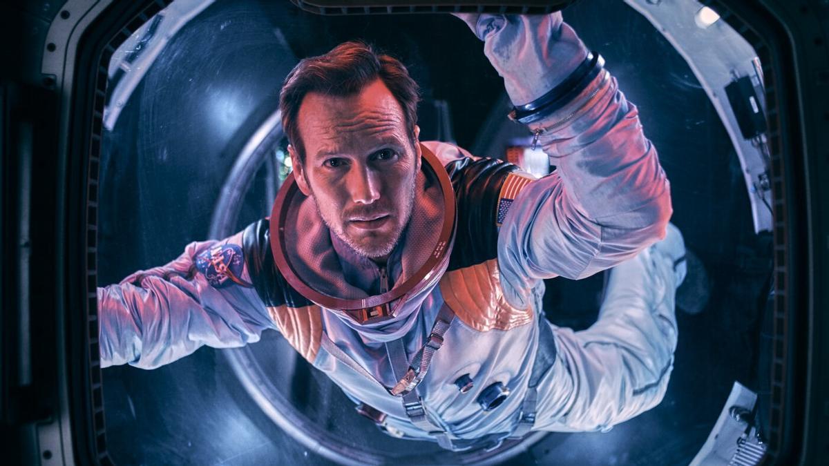 Patrick Wilson, en un fotograma de 'Moonfall', de Roland Emmerich