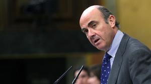 El Ministre d’Economia i Competitivitat, Luis de Guindos, ha detallat els plans del Govern per frenar l’alt nombre de desnonaments.