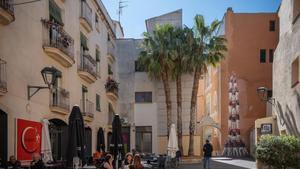Una plaza del centro del Vendrell, una de las ciudades del Área Metropolitana de Tarragona.