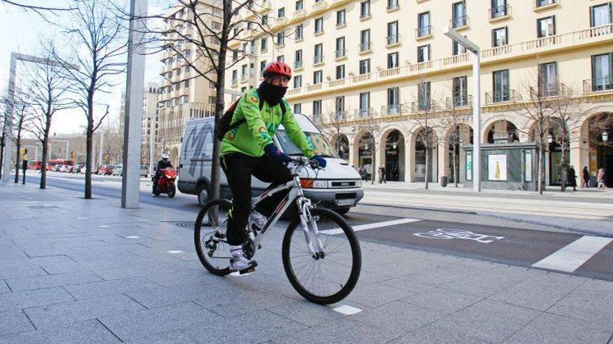 El ayuntamiento suprimirá el carril-bici de las aceras de Independencia