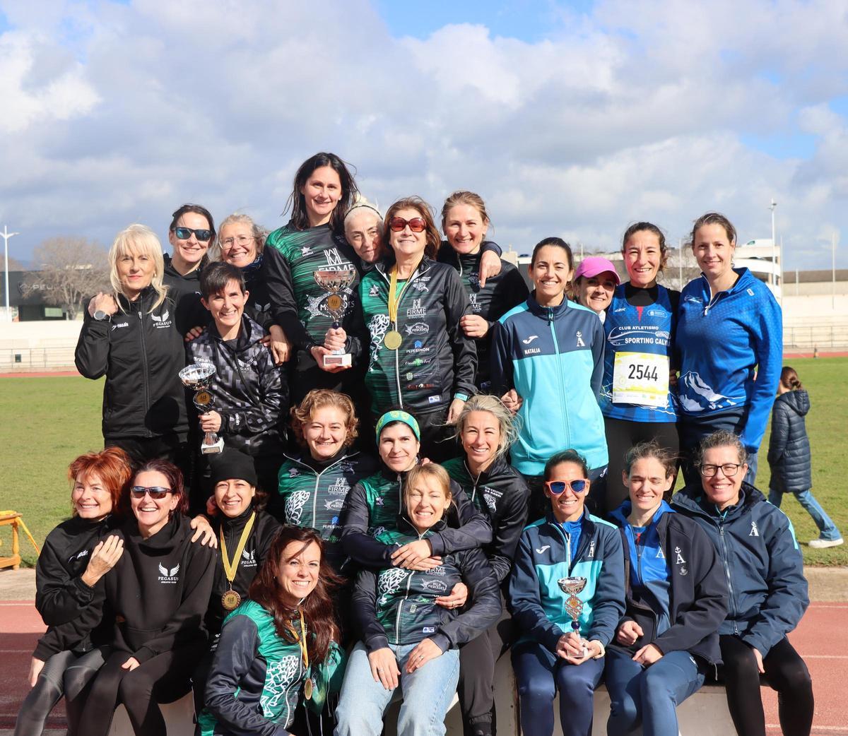 Podio femenino del Campeonato de Baleares máster por equipos