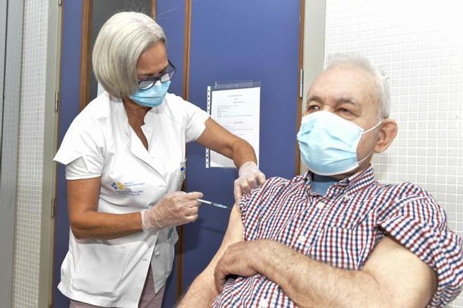 Inicio de la campaña de vacunación contra la gripe en Canarias