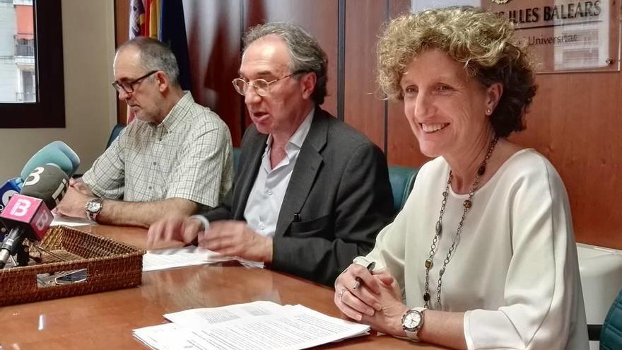 Lluc Mas, Martí March y Maria Alorda presentaron ayer la oferta de ciclos formativos de FP.