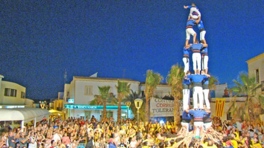 Castellers el día de Santa María en Formentera.