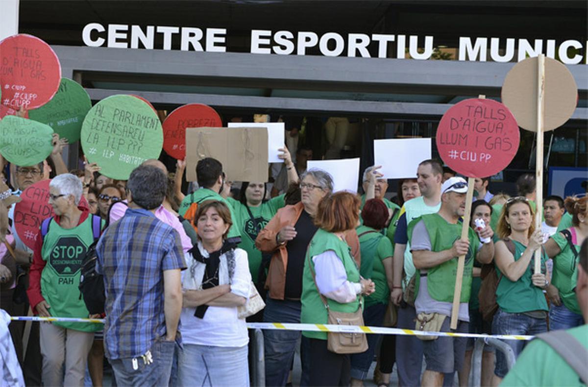 L’’escrache’ de la PAH a Mariano Rajoy, al pavelló Nova Icària.