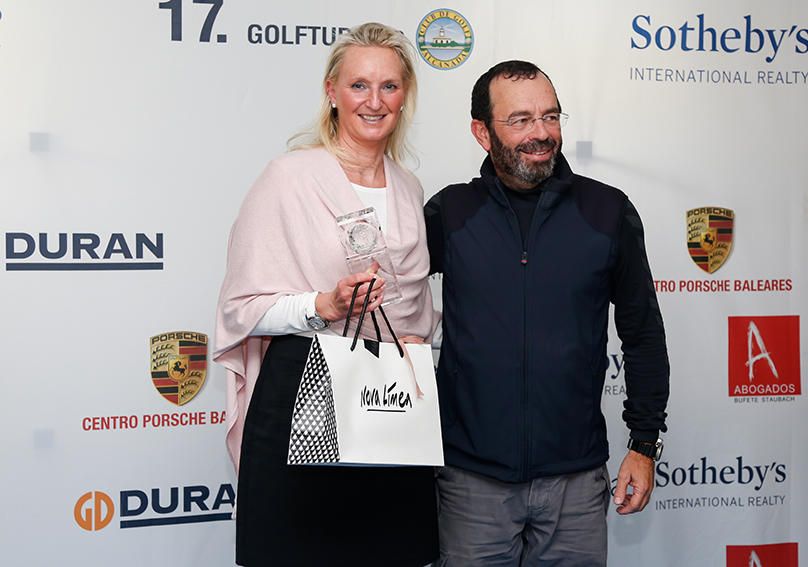 Könner und Glückspilze: Preisträger und Tombola-Gewinner des MZ-Golfturniers 2018.